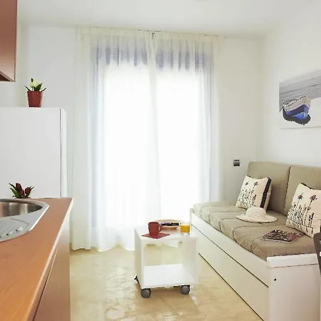 Hotel Pierre & Vacances Playa 5*